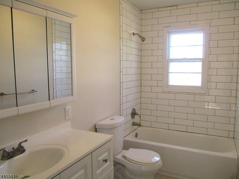 17 Petrie Ln, Wayne, NJ 07470 photo 14