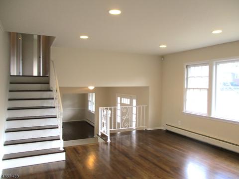 17 Petrie Ln, Wayne, NJ 07470 photo 5