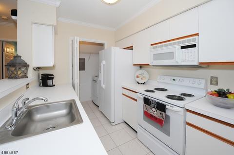 4207 Schindler Ln, Wayne, NJ 07470 photo 7