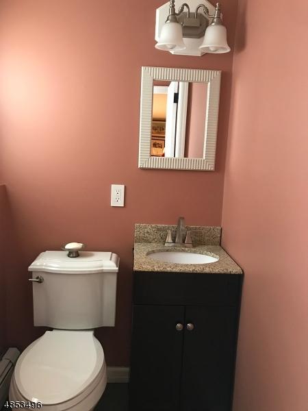 15 Hurst Ter, Wayne, NJ 07470 photo 16