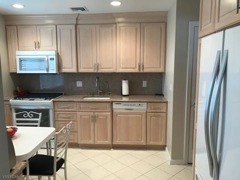 15 Hurst Ter, Wayne, NJ 07470 photo 5