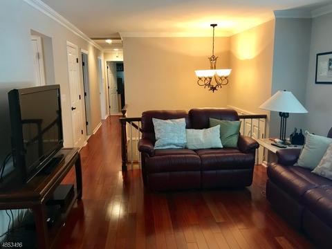15 Hurst Ter, Wayne, NJ 07470 photo 4