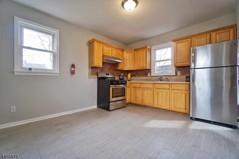 322 Lee Pl, Plainfield, NJ 07063 photo 8