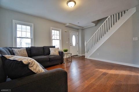 322 Lee Pl, Plainfield, NJ 07063 photo 5