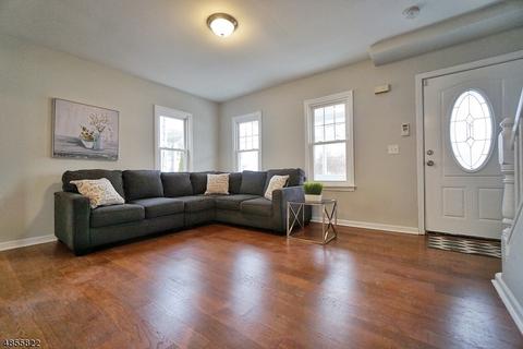 322 Lee Pl, Plainfield, NJ 07063 photo 4
