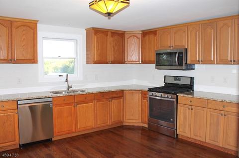 46 Main St, Hampton, NJ 08827 photo 3