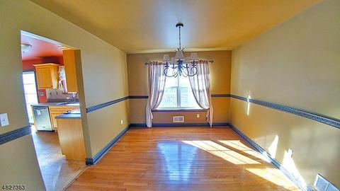 5 Crestview Dr, Stanhope, NJ 07874 photo 4