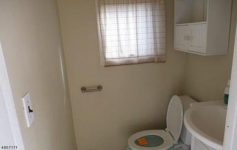 742 E Main St, Bridgewater, NJ 08807 photo 5