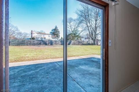 35 Lance Dr, Clark, NJ 07066 photo 10