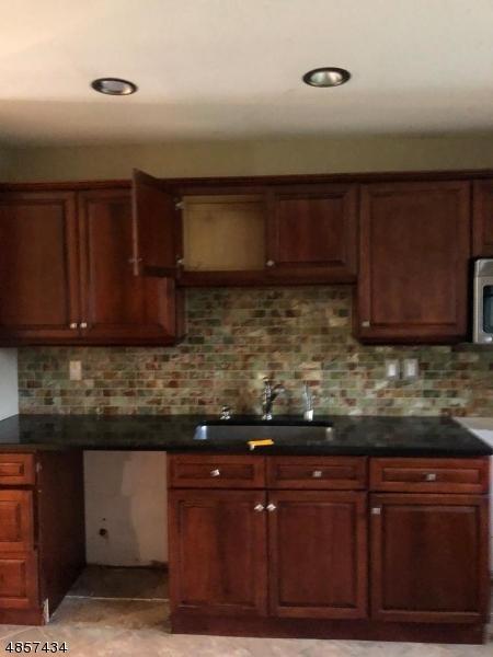 57 Normandy Dr, Wayne, NJ 07470 photo 3