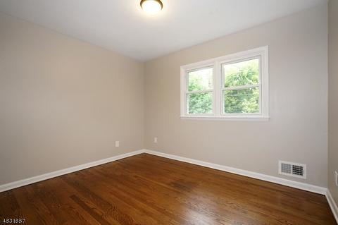 70 Rockview Ave, North Plainfield, NJ 07060 photo 11