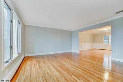 10 Davies Ct, Wayne, NJ 07470 photo 4