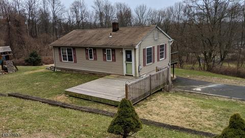 4 Stuber Ln, Hackettstown, NJ 07840 photo 1