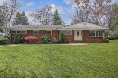 75 Hillcrest Dr, Clark, NJ 07066 photo 1