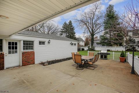 75 Hillcrest Dr, Clark, NJ 07066 photo 18