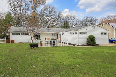 75 Hillcrest Dr, Clark, NJ 07066 photo 19