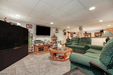 75 Hillcrest Dr, Clark, NJ 07066 photo 13