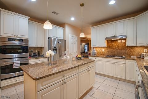 141 Cumberland, Paramus, NJ 07652 photo 10