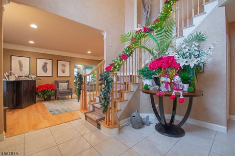 141 Cumberland, Paramus, NJ 07652 photo 2