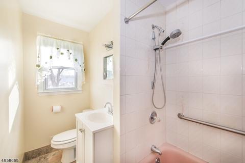 43 Warwick Rd, Hillside, NJ 07205 photo 12