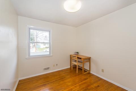 43 Warwick Rd, Hillside, NJ 07205 photo 11
