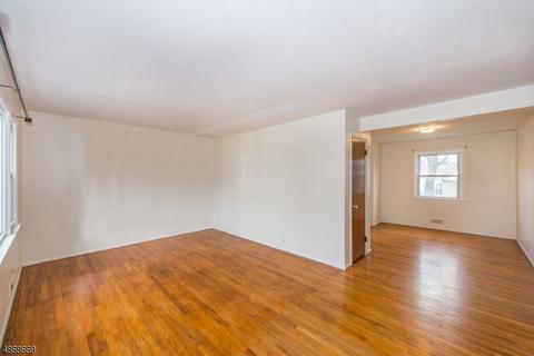 43 Warwick Rd, Hillside, NJ 07205 photo 2
