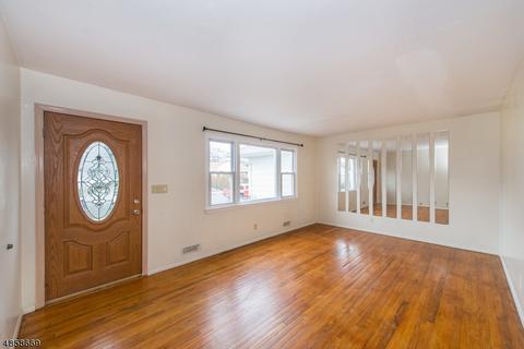 43 Warwick Rd, Hillside, NJ 07205 photo 3