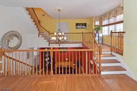 32 Tanager Ct, Wayne, NJ 07470 photo 3