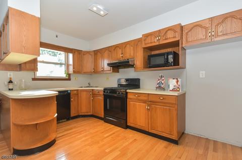29 James St, Wayne, NJ 07470 photo 2