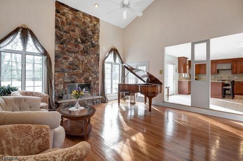4 Puddingstone Way, Warren, NJ 07059 photo 2