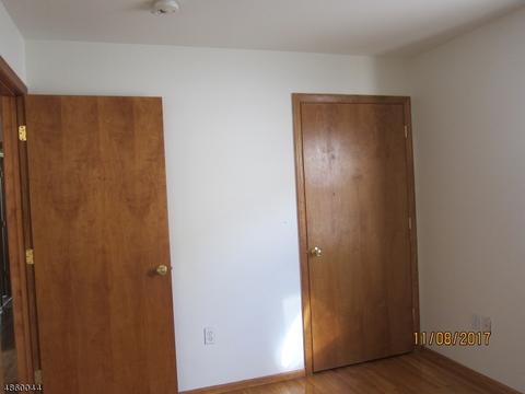 40 Sherman Ave, East Newark, NJ 07029 photo 9