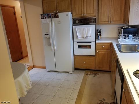 8 Grand St, Wayne, NJ 07470 photo 6