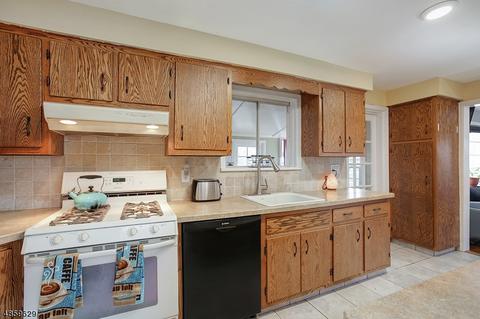538 E Main St, Bridgewater, NJ 08807 photo 7