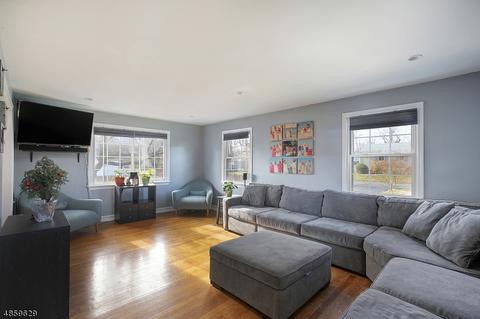 538 E Main St, Bridgewater, NJ 08807 photo 4