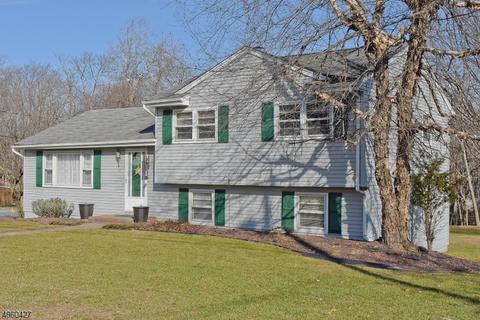 46 Berkley Ct, Wayne, NJ 07470 photo 2