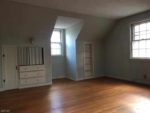 105 Oakwood Dr, Wayne, NJ 07470 photo 15