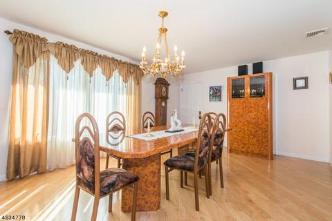 33 David Scott Dr, Wayne, NJ 07470 photo 8