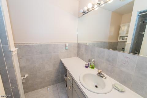 33 David Scott Dr, Wayne, NJ 07470 photo 12