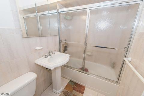 33 David Scott Dr, Wayne, NJ 07470 photo 15
