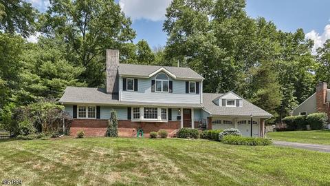 148 E Lake Dr, Wayne, NJ 07470 photo 2