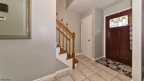 148 E Lake Dr, Wayne, NJ 07470 photo 4