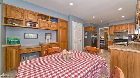148 E Lake Dr, Wayne, NJ 07470 photo 12