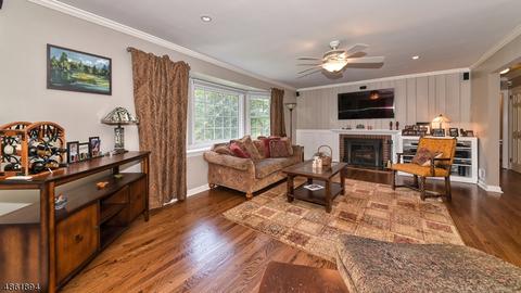 148 E Lake Dr, Wayne, NJ 07470 photo 5