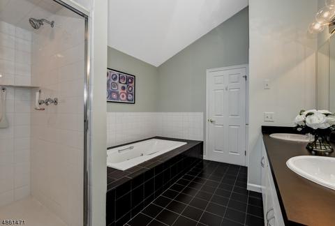 20 Fair Ridge Ct, Wayne, NJ 07470 photo 14