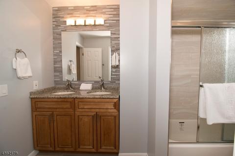 58 E Prospect St, Waldwick, NJ 07463 photo 16