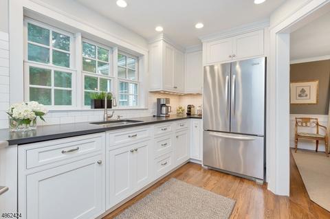 145 Colonial Rd, Summit, NJ 07901 photo 8