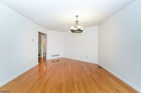 3406 Park Pl, Springfield, NJ 07081 photo 8