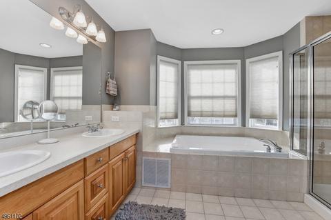 72 Arrowgate Dr, Randolph, NJ 07869 photo 14