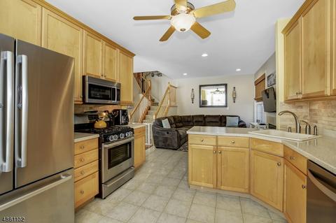 72 Arrowgate Dr, Randolph, NJ 07869 photo 9