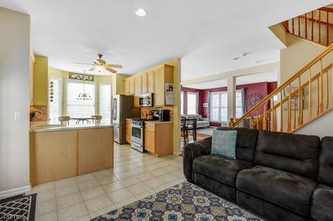 72 Arrowgate Dr, Randolph, NJ 07869 photo 8